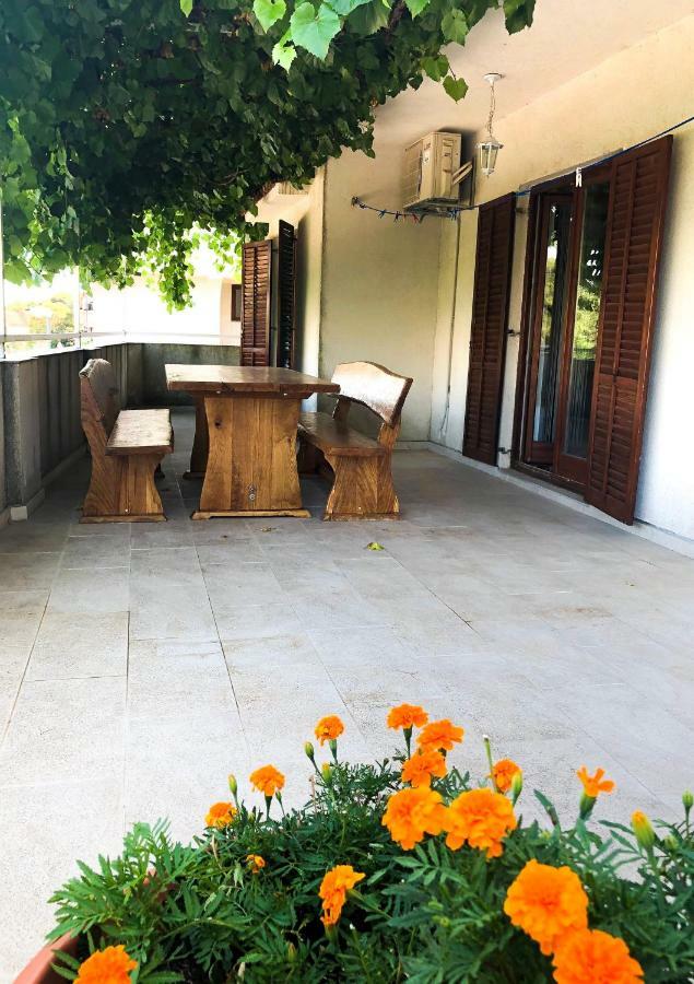 Apartment Bura Σίμπενικ Εξωτερικό φωτογραφία